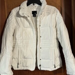 A.N.A A NEW APPROACH WHITE POLYESTER/DOWN FEATHER FILLED JACKET PETITE MEDIUM